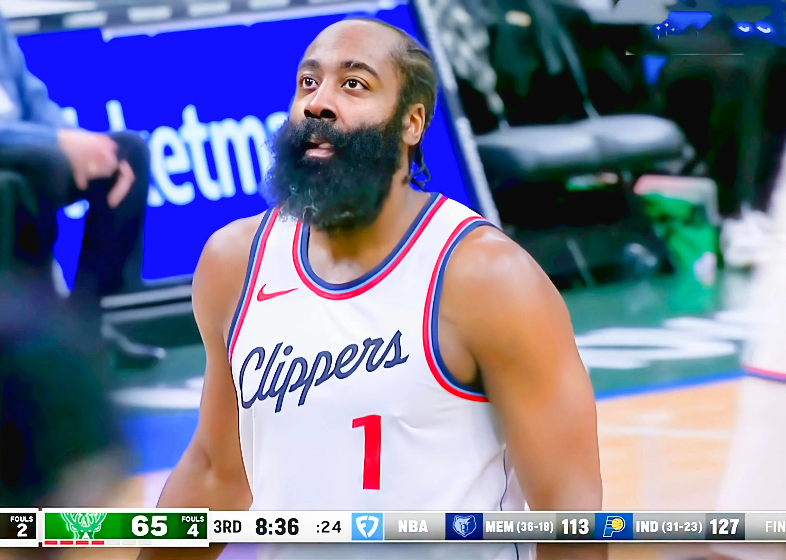 包含国际比赛日意甲传出新动向，密尔沃基雄鹿临场应变，管理层表态：球迷炸锅，数据趋势出现新变化的词条