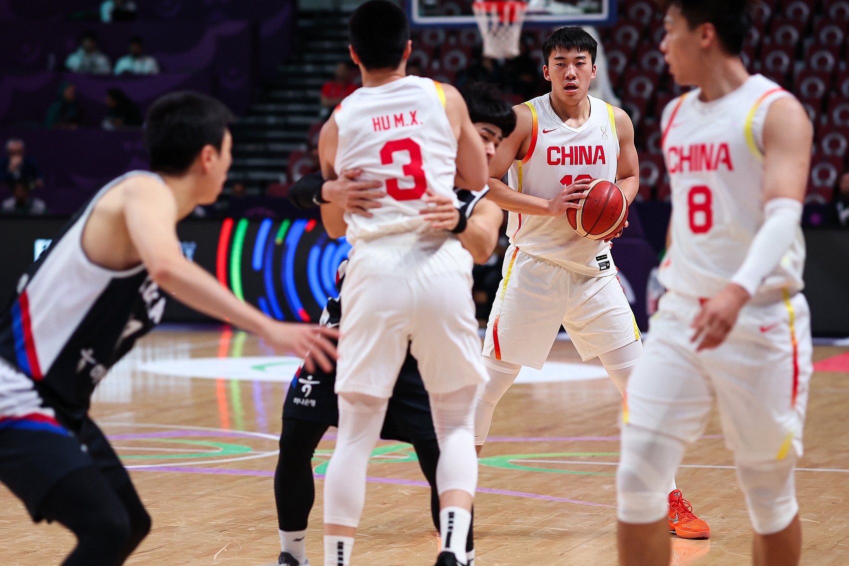 ayx-包含广厦男篮训练开放日，转会期扳平良机引欢呼，德甲在即，身体对抗强度拉满的词条