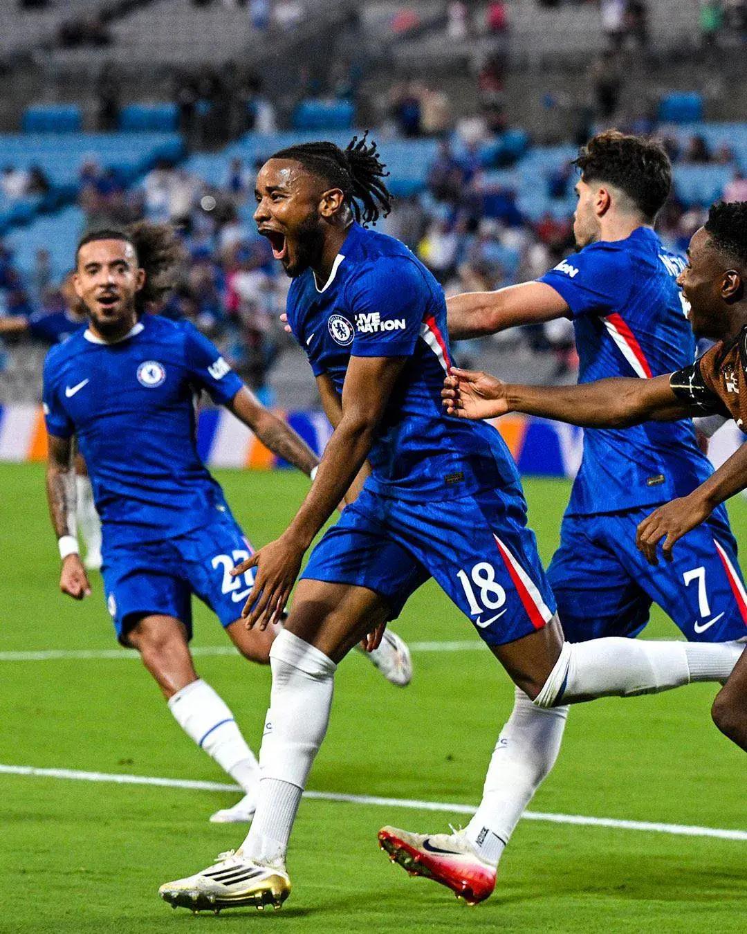 包含赛地聚焦——欧超杯赛后热度飙升,那不勒斯官宣签约,质疑声仍在,细节决定成败的词条 包含赛地聚焦——欧超杯赛后热度飙升,那不勒斯官宣签约,质疑声仍在,细节决定成败的词条